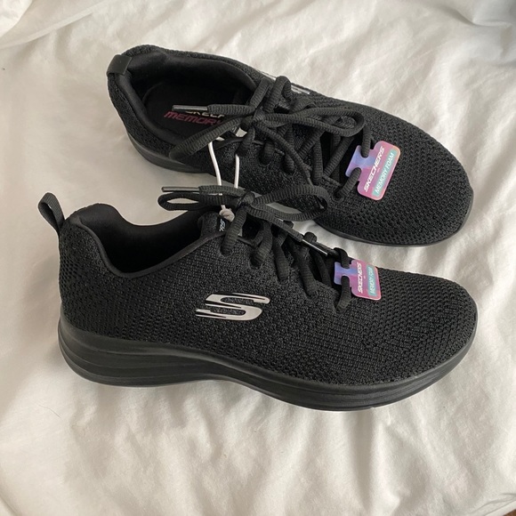 black skechers size 8